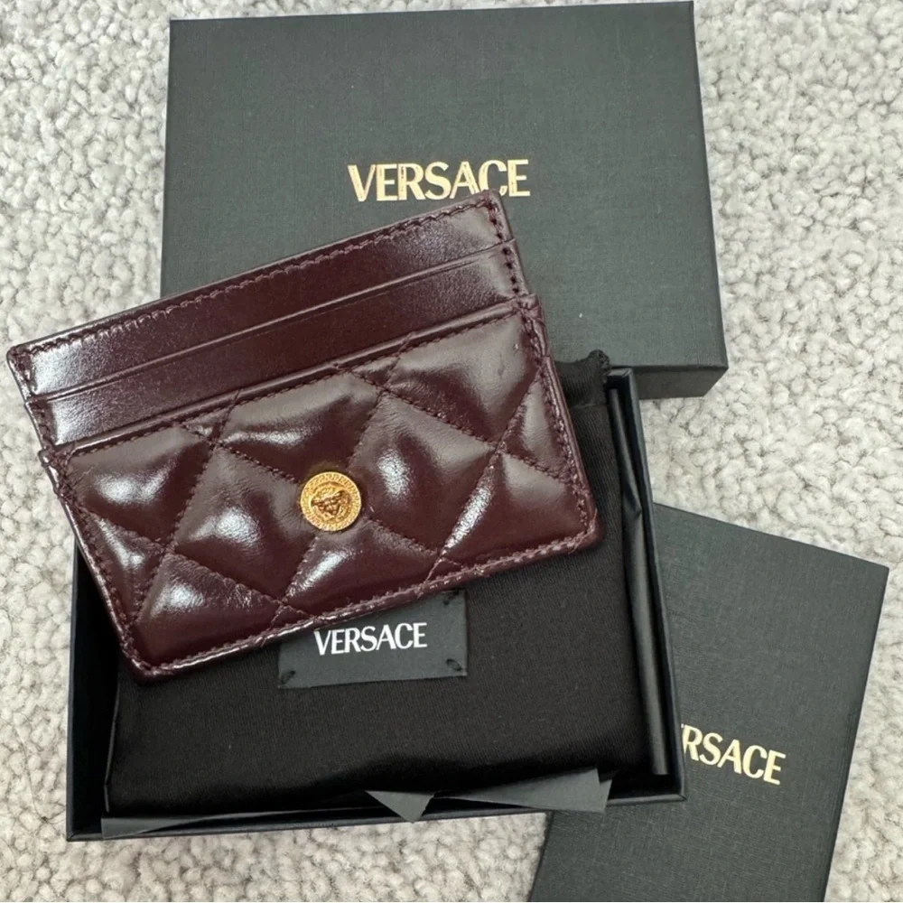 NWT Versace Medusa Burgundy Patent Leather Cardholder